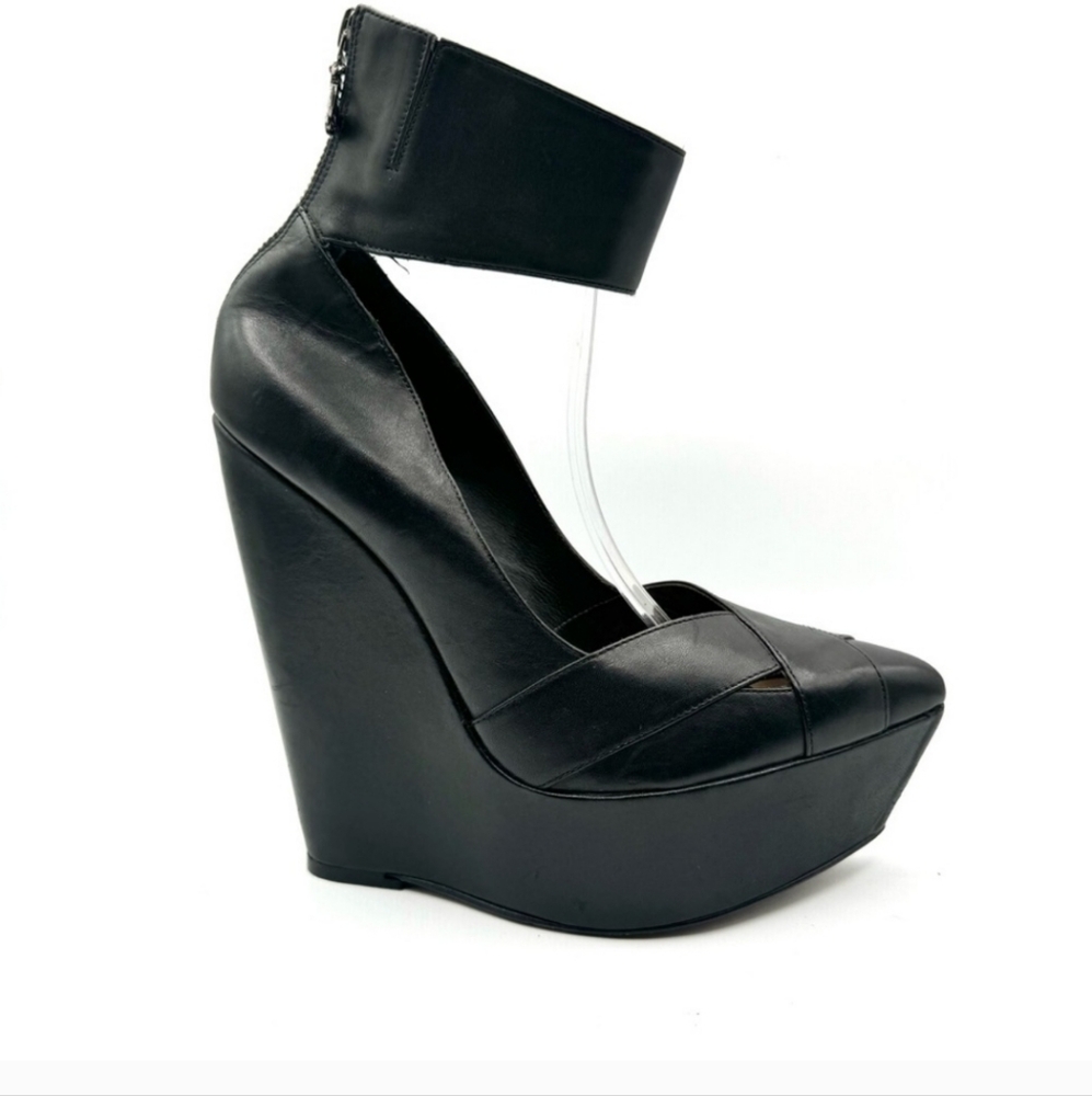 BCBG MAXAZRIA BLACK LEATHER PLATFORM LEATHER SHOES BLACK LEATHER WEDGE SIZE 39.5